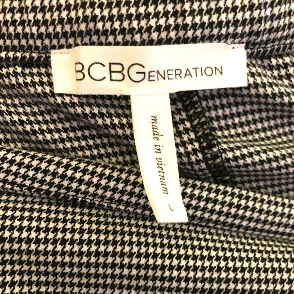 BCBG Black and White Houndstooth Gathered-Front Women's Skirt - Picture 7 of 7